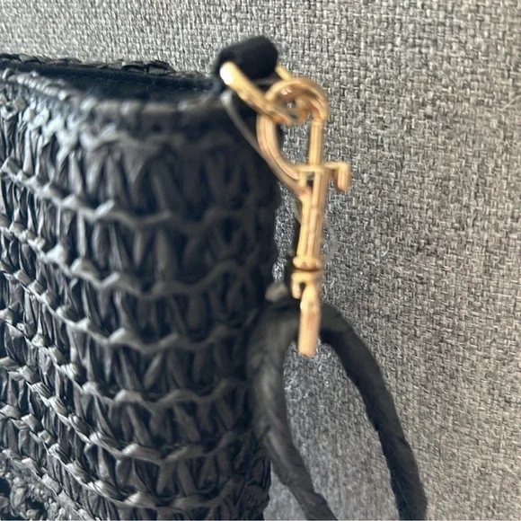 Universal Thread Straw Crossbody Bucket Bag with Removable Straps - Picture 9 of 12